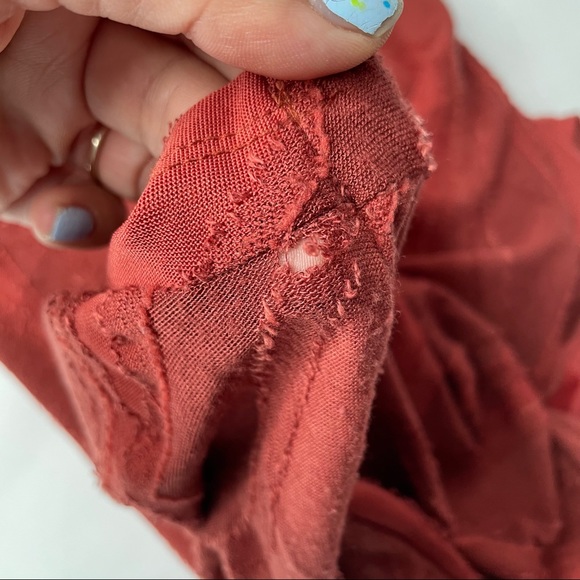 *3/$18*Simply Vera Vera Wang Texture Tee - Picture 8 of 8